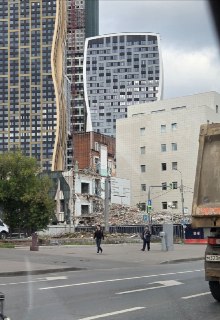 Демонтаж здания на Южнопортовой улице: что дальше?