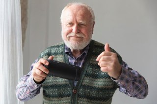 Работающим пенсионерам увеличат страховые выплаты с августа